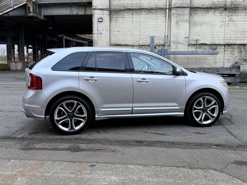 Used 2011 Ford Edge Sport w/ Driver Entry Pkg AWD/4WD image 12