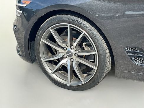 Used 2022 Genesis G70 3.3T RWD image 31