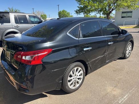 Used 2019 Nissan Sentra SV image 2