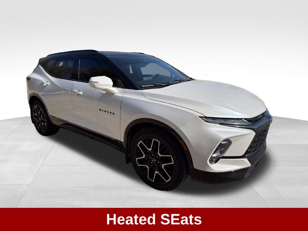Used 2023 Chevrolet Blazer RS w/ Driver Confidence II Package AWD/4WD image 9