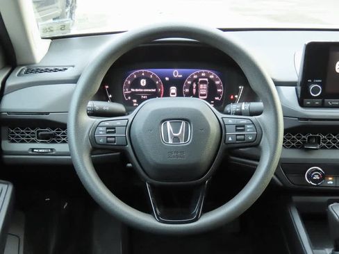 Certified 2023 Honda Accord LX image 17