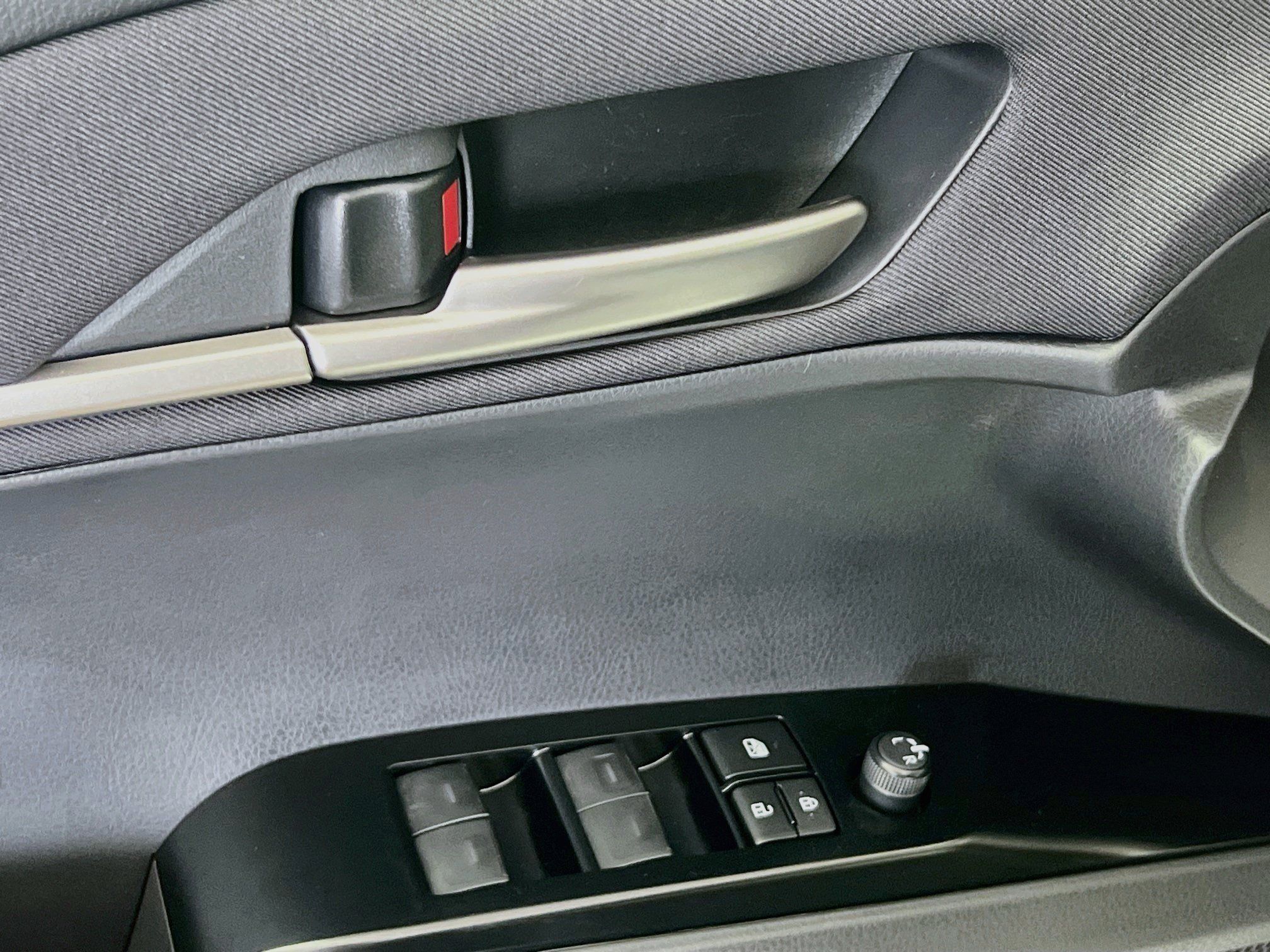 Used 2025 Toyota Camry LE FWD image 16
