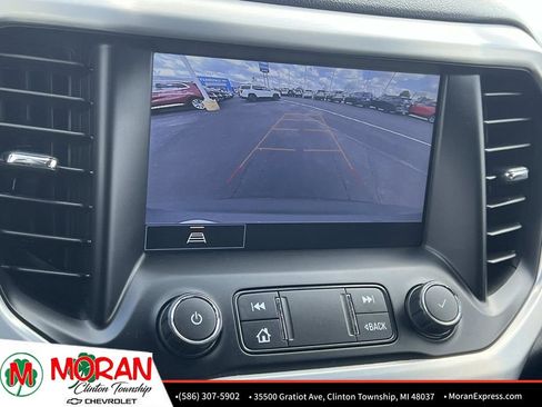 Used 2023 GMC Acadia SLT image 23