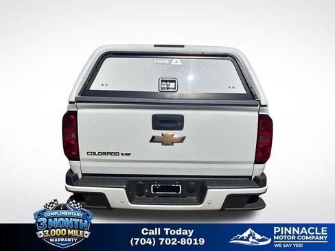 Used 2019 Chevrolet Colorado LT w/ Safety Package RWD image 6