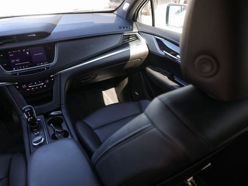 Used 2024 Cadillac XT5 Premium Luxury image 28