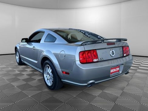 Used 2008 Ford Mustang GT RWD image 6