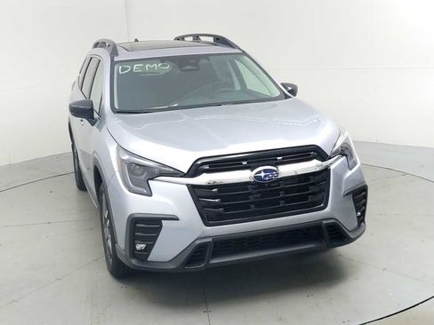 New 2025 Subaru Ascent Limited image 2