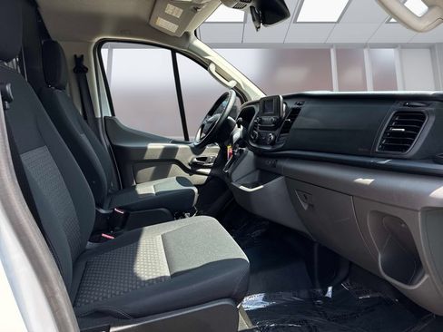 Used 2025 Ford Transit 250 Low Roof w/ Exterior Upgrade Package RWD image 18