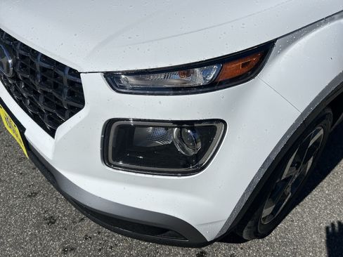 New 2026 Hyundai Venue SEL FWD image 14