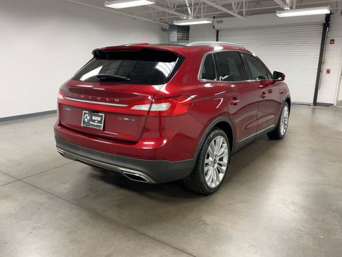 Used 2016 Lincoln MKX Reserve w/ Luxury Package image 9