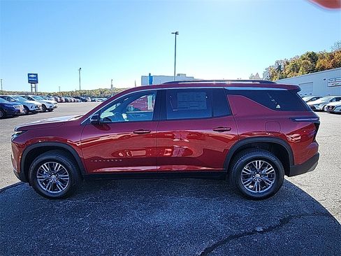 New 2026 Chevrolet Traverse LT image 5