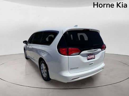Used 2018 Chrysler Pacifica LX w/ Tire & Wheel Group image 5