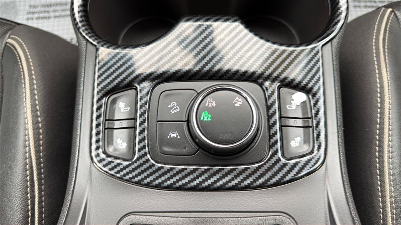 Used 2019 GMC Terrain Denali w/ Driver Alert Package II AWD/4WD image 23