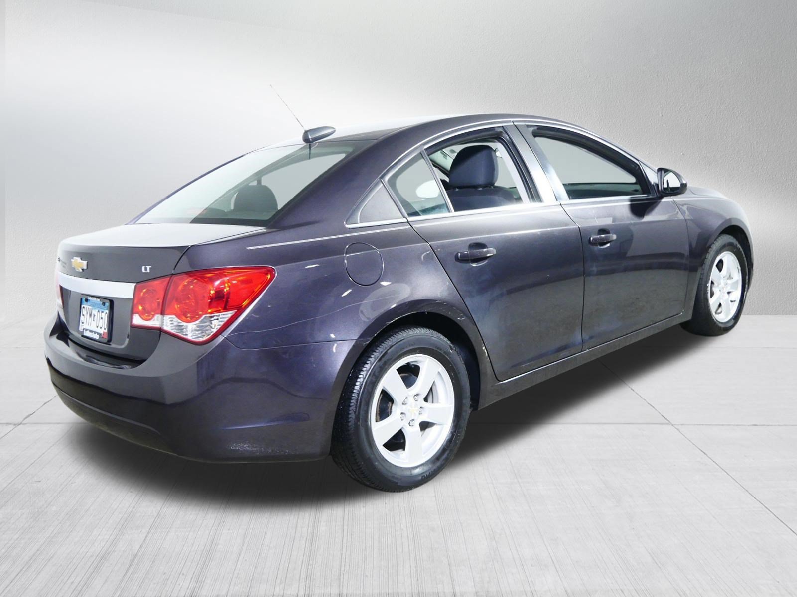 Used 2016 Chevrolet Cruze LT FWD image 7