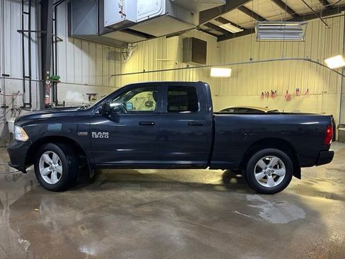 Used 2014 RAM 1500 Express AWD/4WD image 3