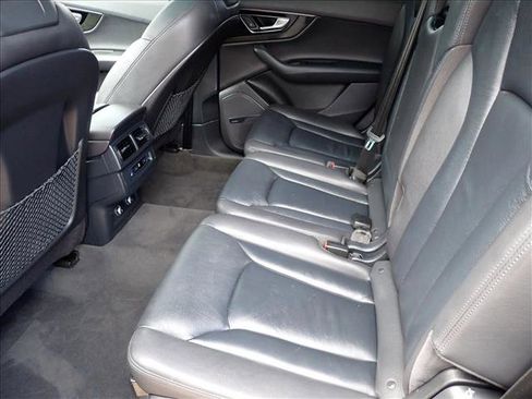 Used 2019 Audi Q7 3.0T Premium Plus AWD/4WD image 10