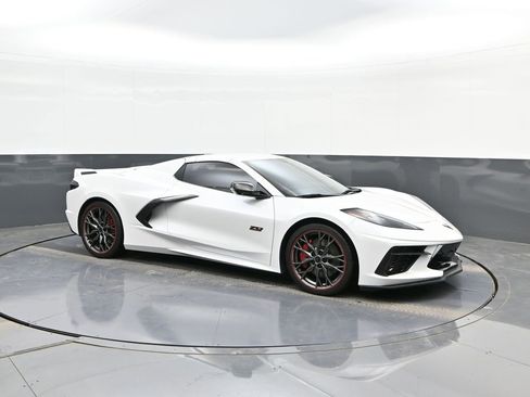 Used 2023 Chevrolet Corvette Stingray Premium Conv w/ Z51 Performance Package image 17