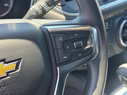 Used 2025 Chevrolet Blazer LT AWD/4WD image 25