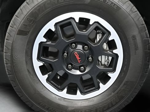 Used 2025 Toyota 4Runner TRD Off-Road Premium w/ Tow Technology Package AWD/4WD image 44