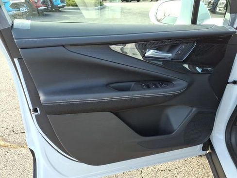 New 2026 Chevrolet Blazer EV LT image 12