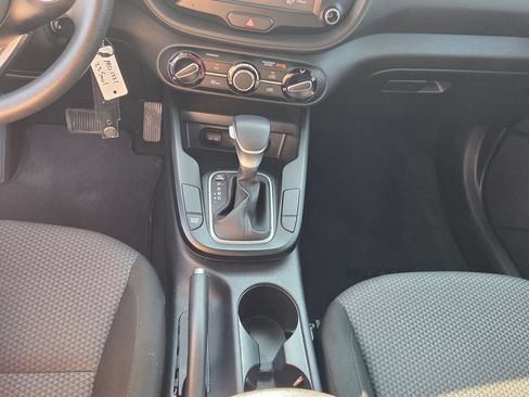 Used 2023 Kia Soul LX w/ Option Group 015 FWD image 21