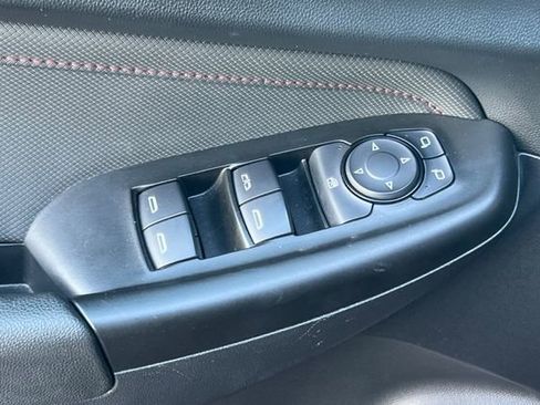 Used 2023 Chevrolet TrailBlazer RS w/ Sun and Liftgate Package image 12