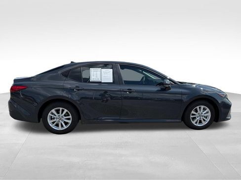 Used 2026 Toyota Camry LE FWD image 29