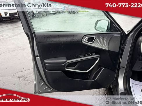 Used 2024 Kia Soul LX w/ Option Group 015 FWD image 14