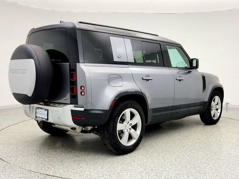 Used 2023 Land Rover Defender 110 S image 5