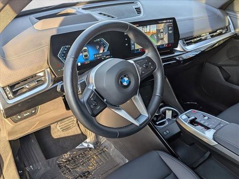 Certified 2025 BMW X2 xDrive28i w/ Technology Package image 10