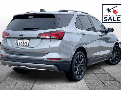 Used 2024 Chevrolet Equinox RS w/ LPO, Floor Liner Package image 15