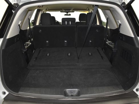 Used 2025 Nissan Pathfinder SV AWD/4WD image 38