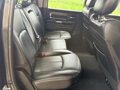 Used 2018 RAM 1500 Laramie RWD image 24