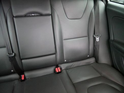 Used 2018 Volvo V60 T5 Cross Country w/ Convenience Package image 14