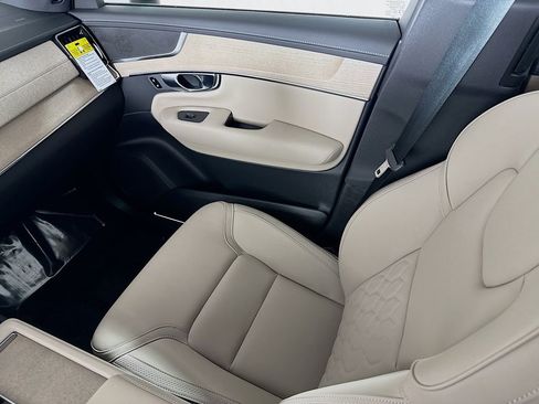 New 2026 Volvo XC90 B6 Plus w/ Protection Package image 24