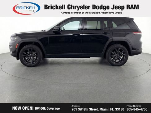 Used 2024 Jeep Grand Cherokee Altitude image 6