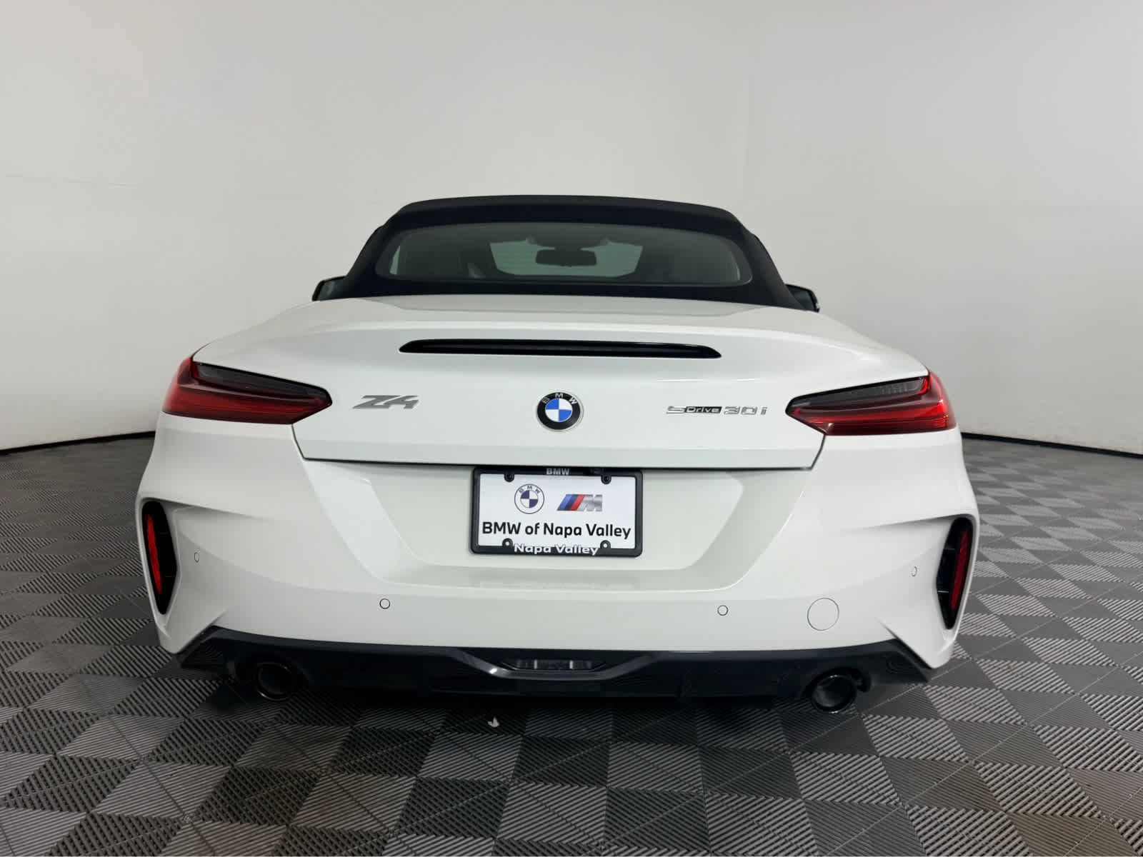 Used 2026 BMW Z4 sDrive30i w/ Premium Package RWD image 4