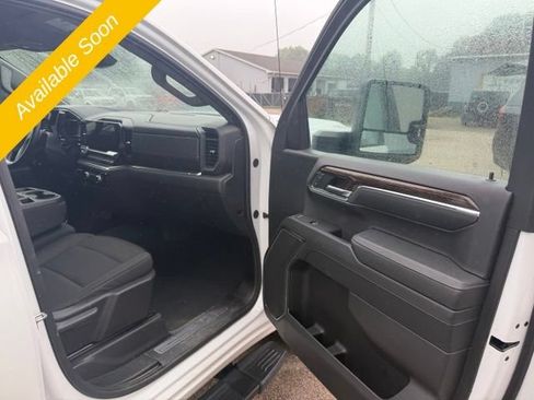 Used 2024 GMC Sierra 1500 Elevation w/ X31 Off-Road Package AWD/4WD image 11