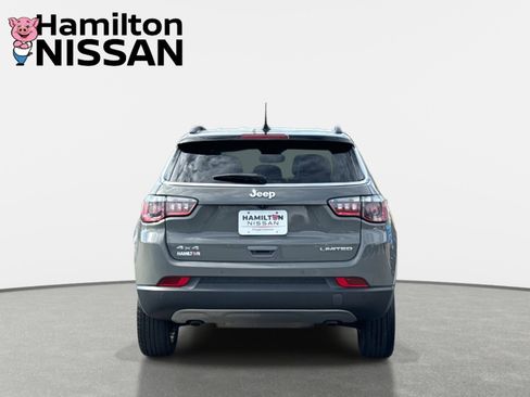 Used 2024 Jeep Compass Limited image 3