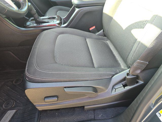 Used 2020 GMC Canyon SLE w/ Driver Alert Package RWD image 13