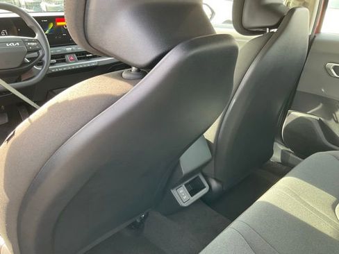 New 2025 Kia K4 LXS image 41