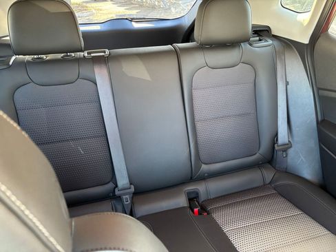 Used 2025 Chevrolet Trax LT w/ LT Convenience Package image 31