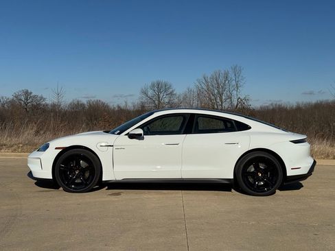Used 2025 Porsche Taycan 4S AWD/4WD image 2