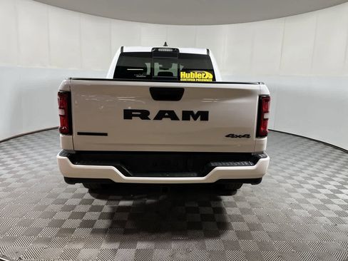 Used 2025 RAM 1500 Big Horn AWD/4WD image 7