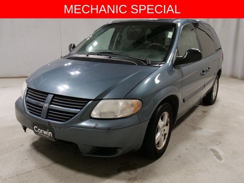 Used 2007 Dodge Caravan SXT w/ Popular Equipment Group I FWD image 15
