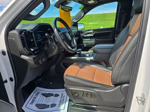 Used 2024 Chevrolet Silverado 1500 High Country AWD/4WD image 11