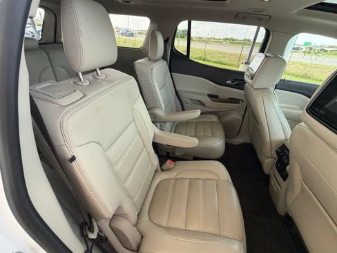 Used 2019 GMC Acadia Denali w/ Technology Package FWD image 36