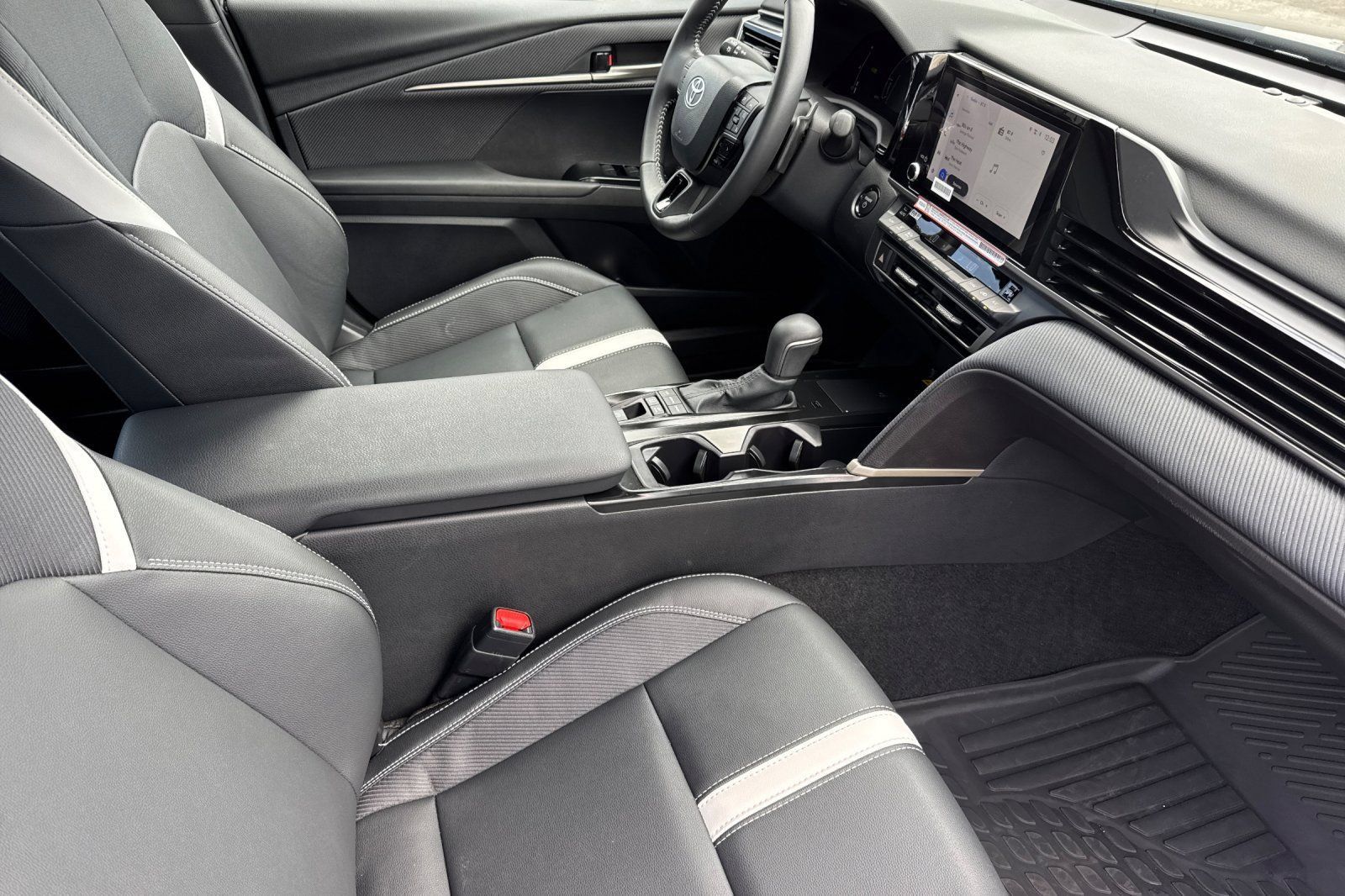 Certified 2026 Toyota Camry SE w/ Convenience Package FWD image 21