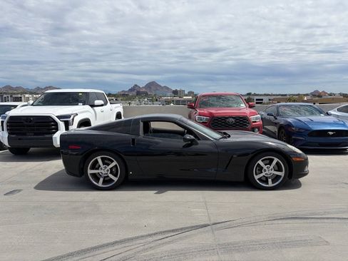 Used 2009 Chevrolet Corvette Coupe w/ Preferred Equipment Group RWD image 3
