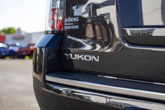 Used 2018 GMC Yukon Denali w/ Denali Ultimate Package AWD/4WD image 30